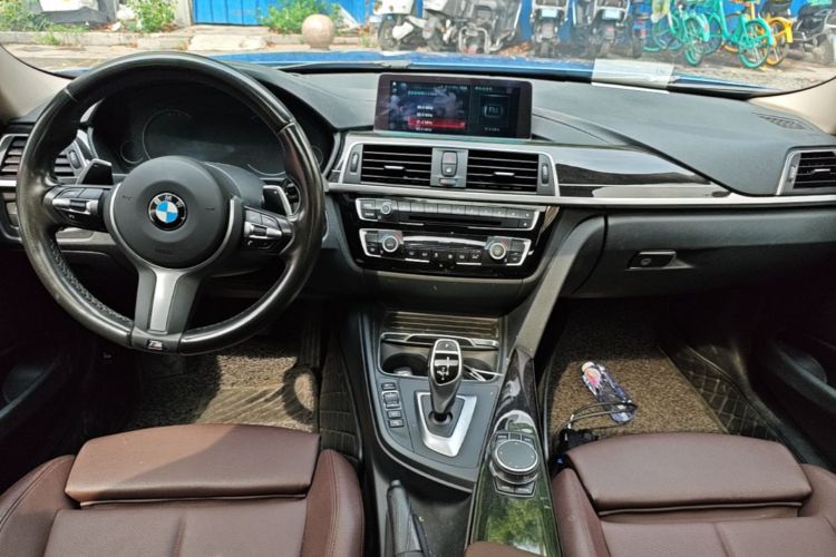 BMW 3 Series 2019 #10 BMW 3 Series 2019 car image #10