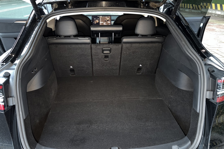 Tesla Model Y 2021 #29 Tesla Model Y 2021 immagine di auto #29