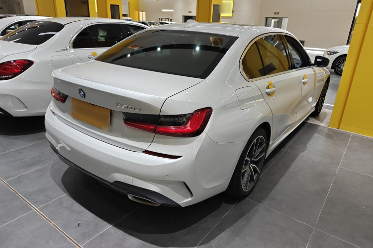 BMW 3 Series 2021 изображение автомобиля #6