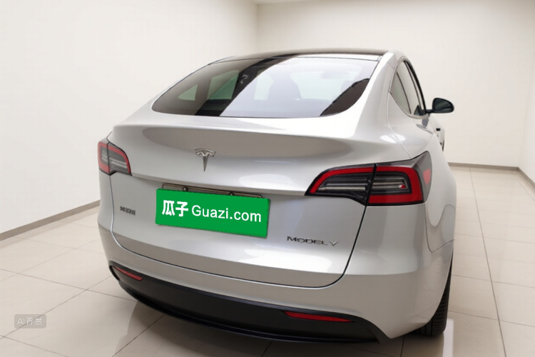 Tesla Model Y 2022 #6 Tesla Model Y 2022 car image #6