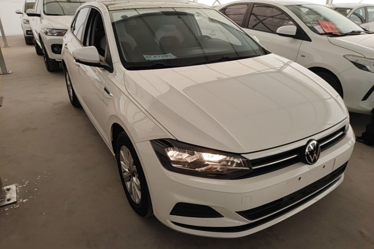 Volkswagen Polo 2021 car image #4