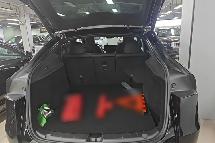 Tesla Model Y 2026 car image #19