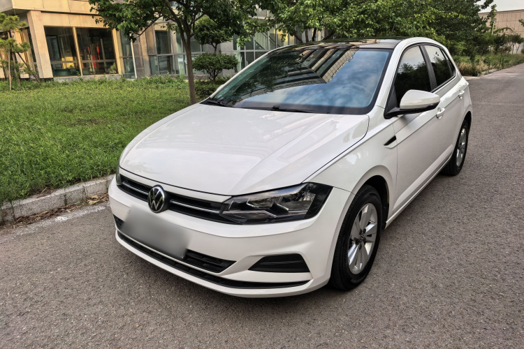 Volkswagen Polo 2021 car image #2