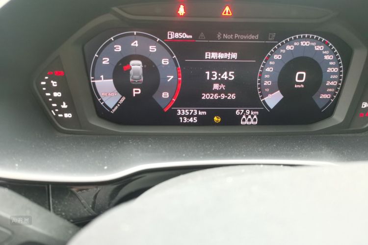 Audi Q3 2021 car image #14