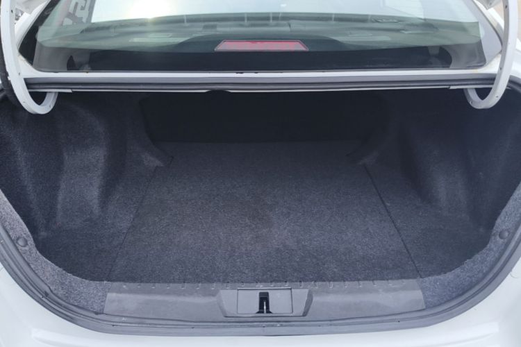 GEELY Emgrand 2019 car image #19