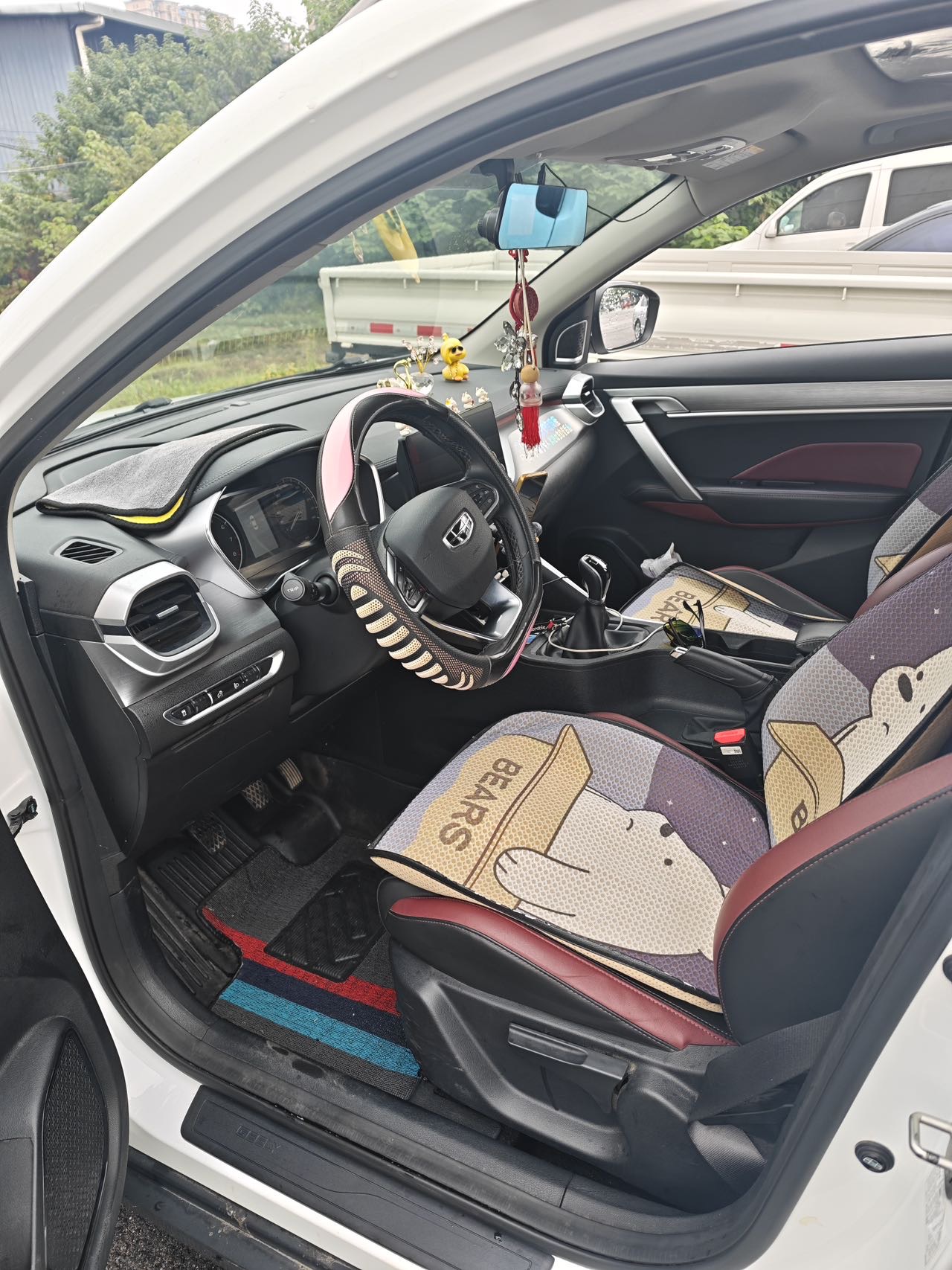GEELY Coolray 2022 #5 GEELY Coolray 2022 car image #5