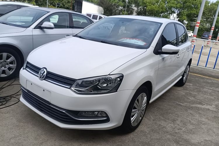 Volkswagen Polo 2017 car image #2