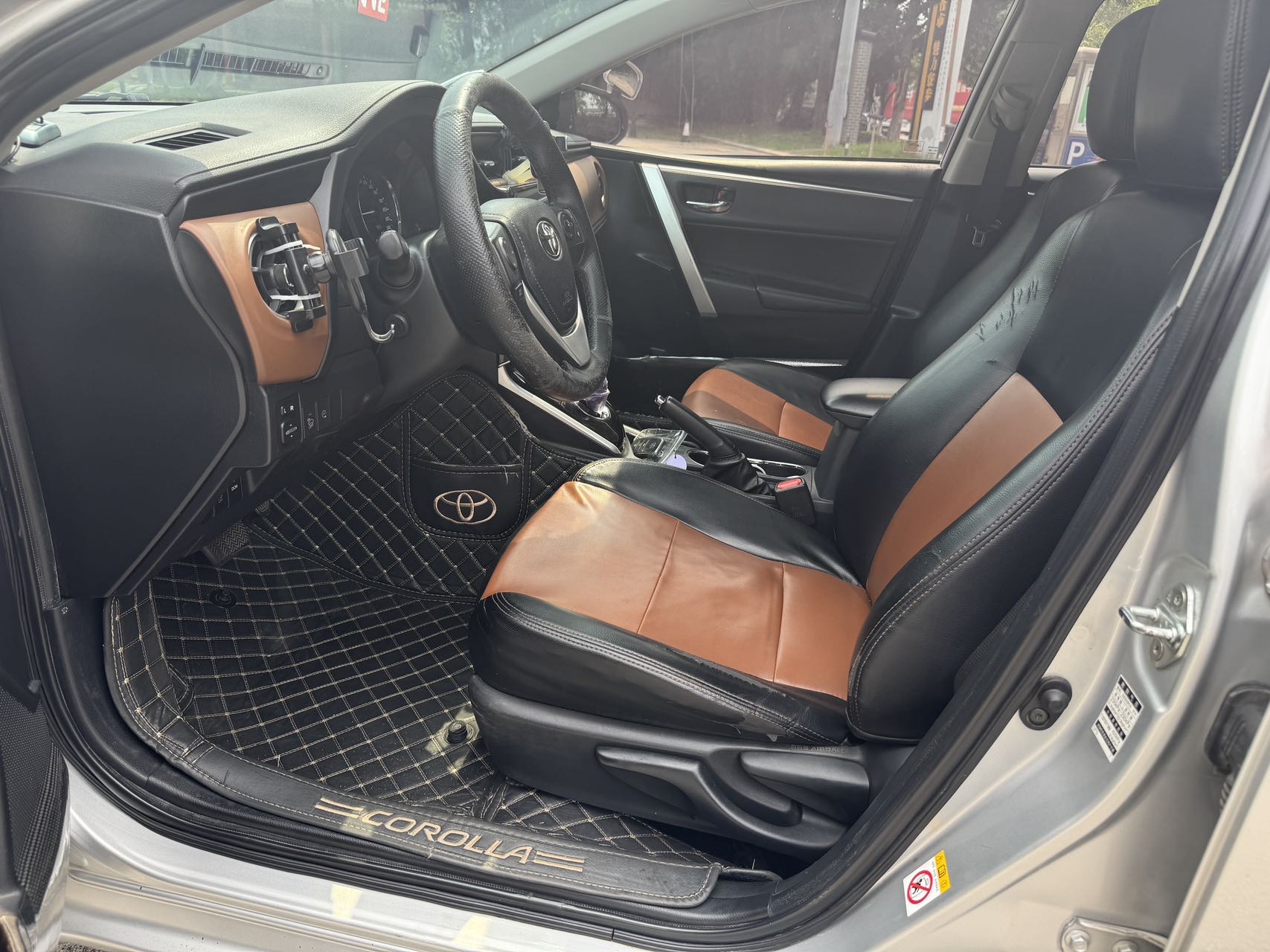 Toyota Corolla Hybird E+ 2019 immagine di auto #7