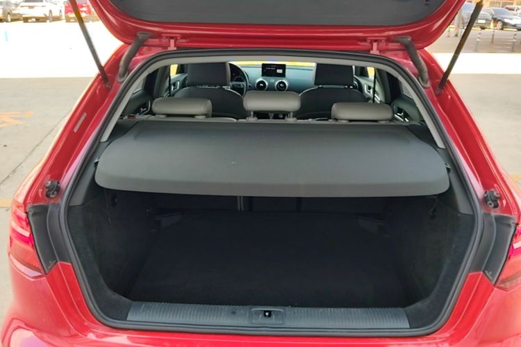 Audi A3 2019 car image #19