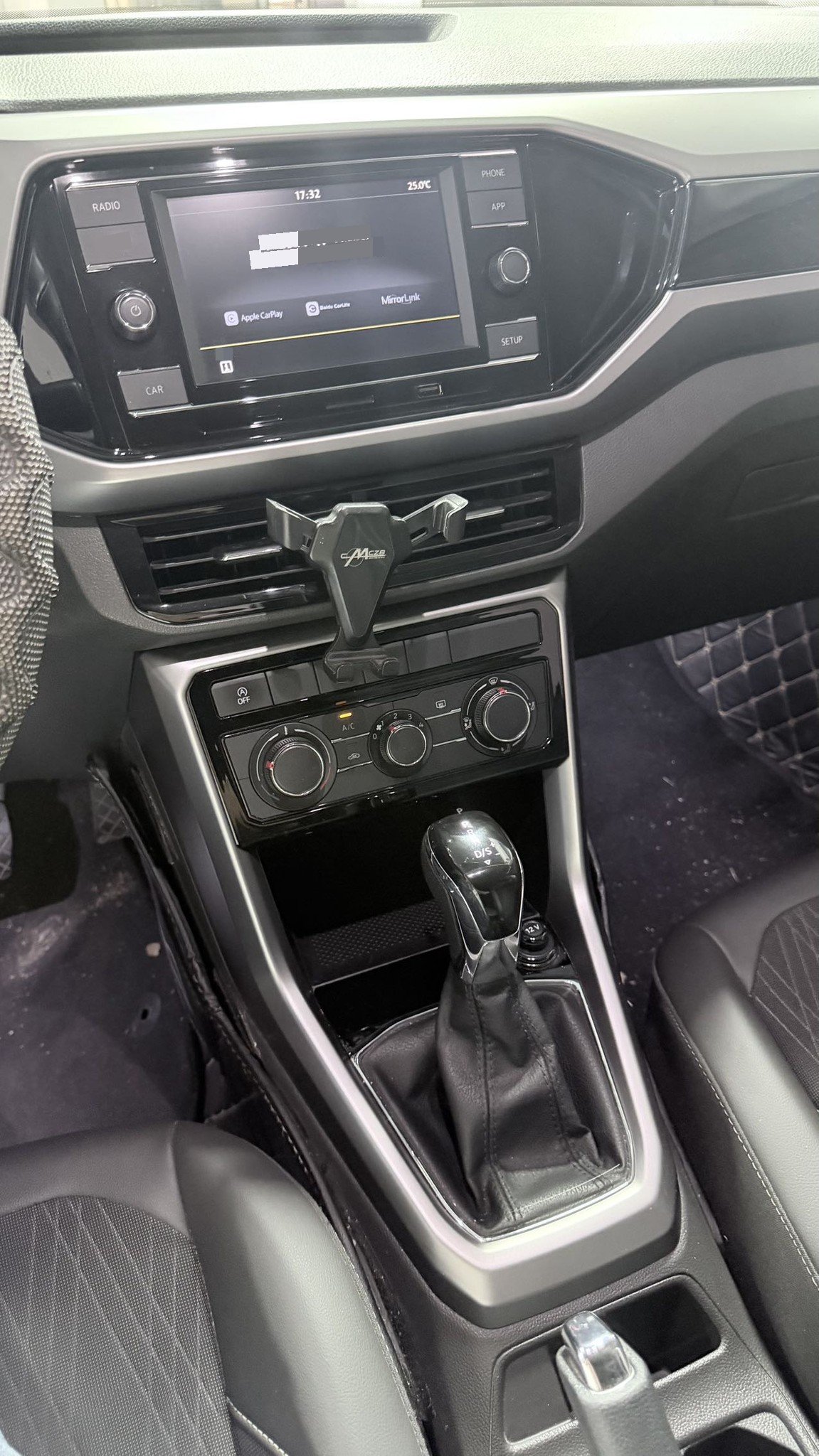 Volkswagen T-Cross 2019 car image #9
