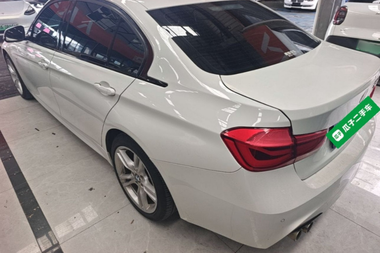 BMW 3 Series 2018 #5 BMW 3 Series 2018 car image #5