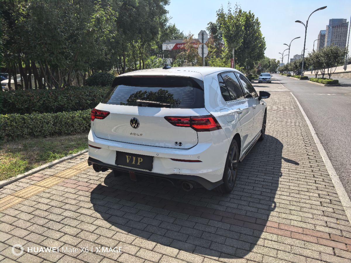 Volkswagen Golf 2024 car image #5