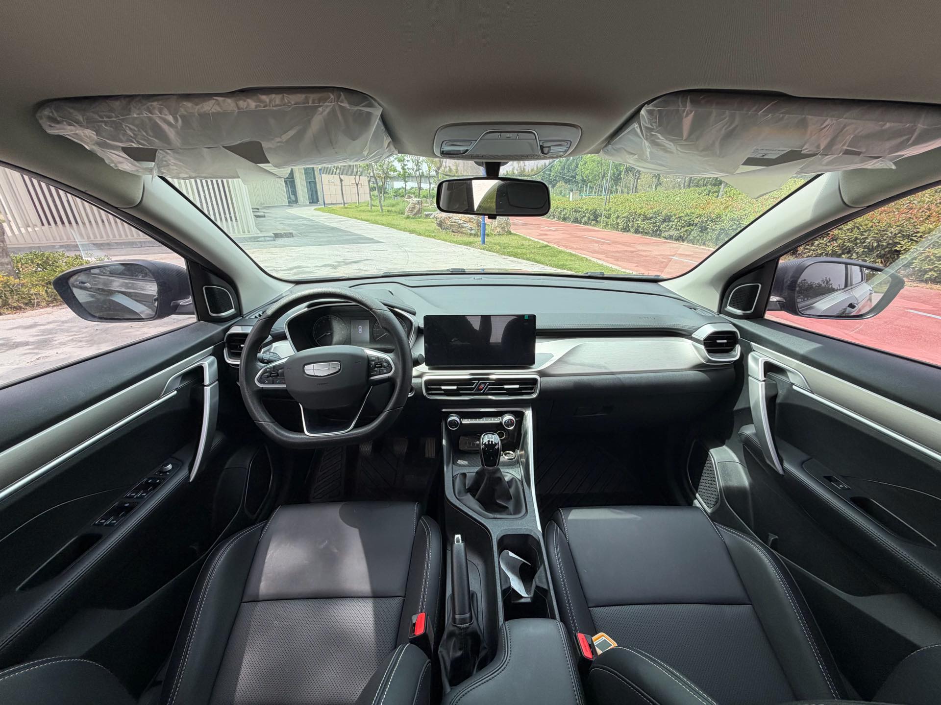GEELY Coolray 2025 #9 GEELY Coolray 2025 car image #9