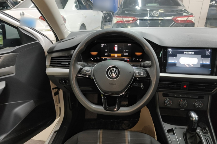 Volkswagen Lavida 2022 car image #11