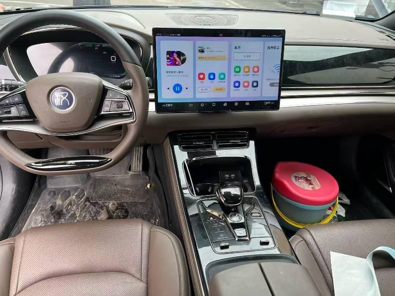 BYD Han 2024 car image #6