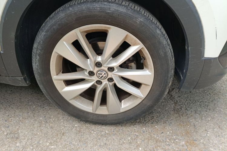 Volkswagen T-Cross 2020 car image #9