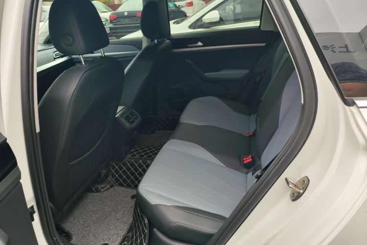 Volkswagen Lavida 2024 car image #17