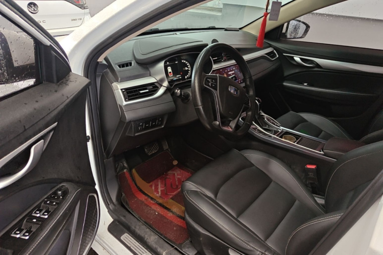 GEELY Emgrand 2018 car image #18