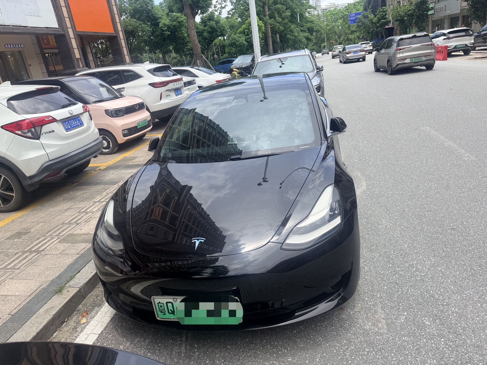Tesla Model 3 2020 car image #2