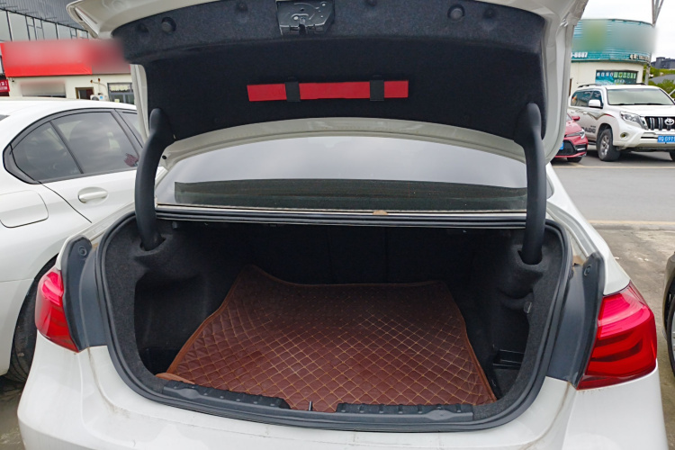 BMW 3 Series 2017 imagen de coche #19