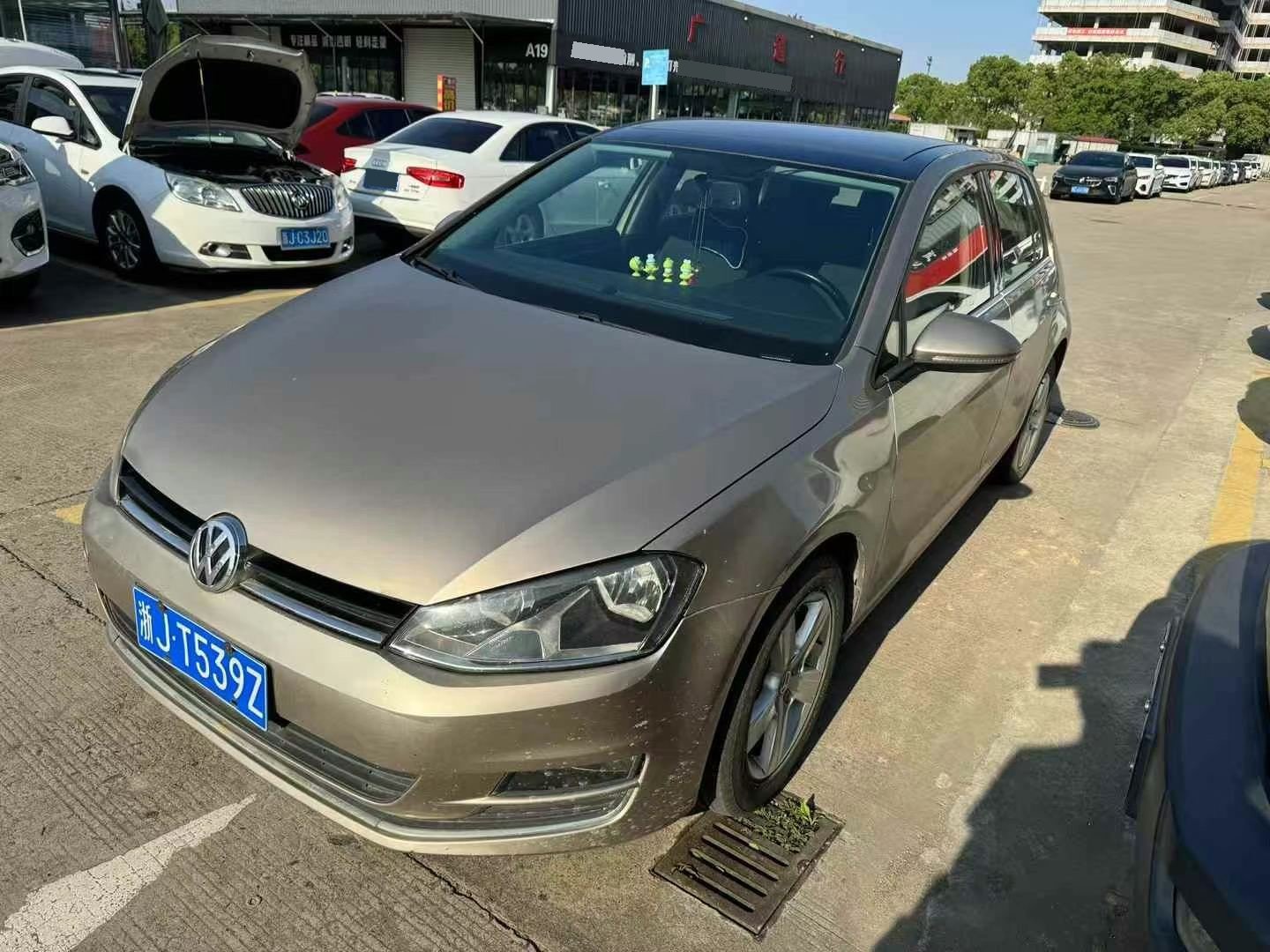 2014 2014 car image