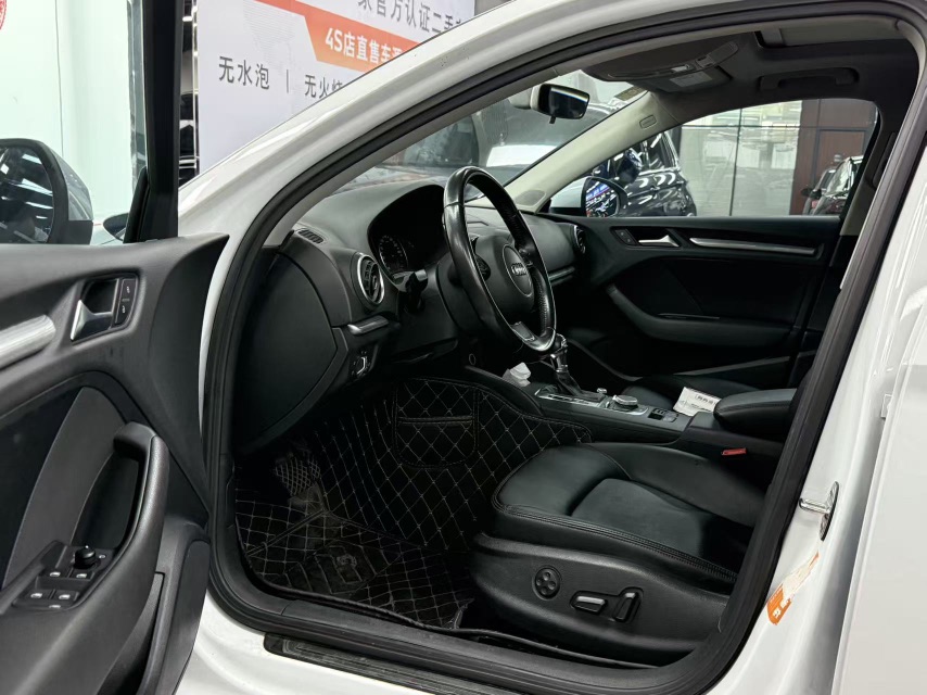 Audi A3 2017 car image #3
