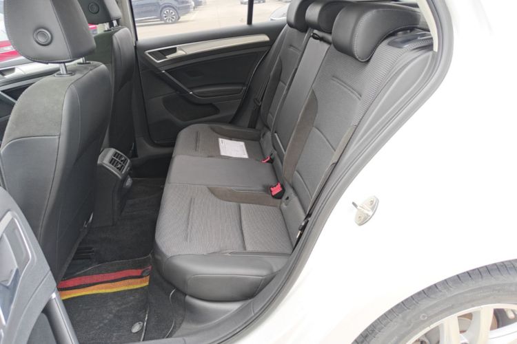 Volkswagen Golf 2019 #13 Volkswagen Golf 2019 car image #13