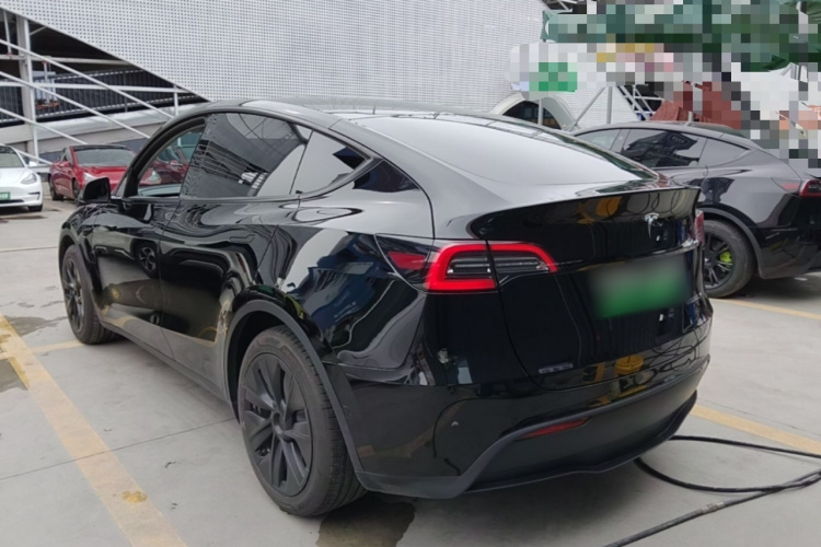 Tesla Model Y 2022 #5 Tesla Model Y 2022 car image #5