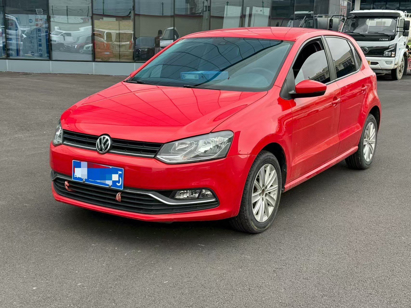 Volkswagen Polo 2015 Volkswagen Polo 2015 car image
