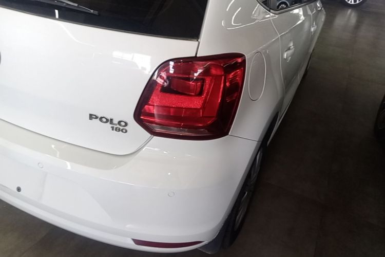 Volkswagen Polo 2019 car image #8