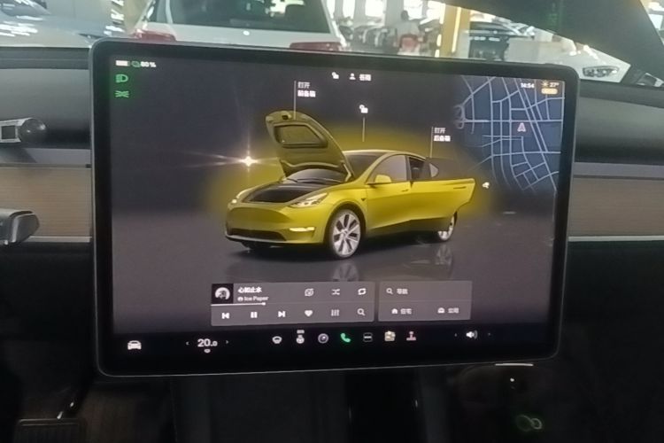Tesla Model Y 2022 car image #13