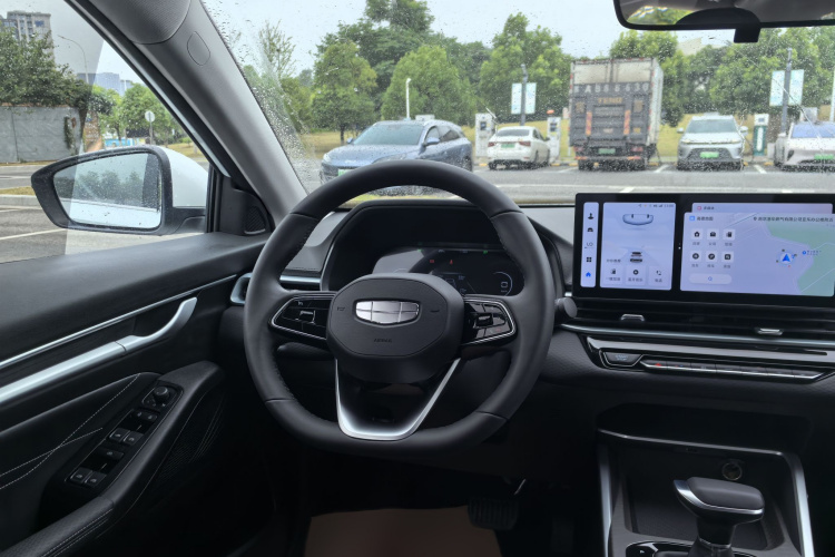 GEELY Emgrand 2025 car image #21
