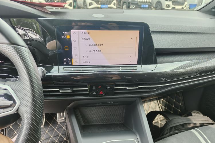 Volkswagen Golf 2022 car image #13