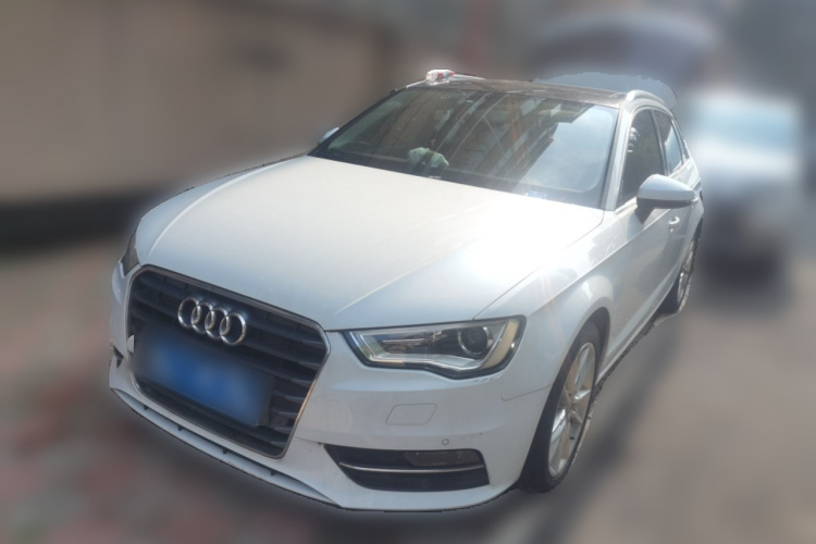 Audi A3 2017 car image #2