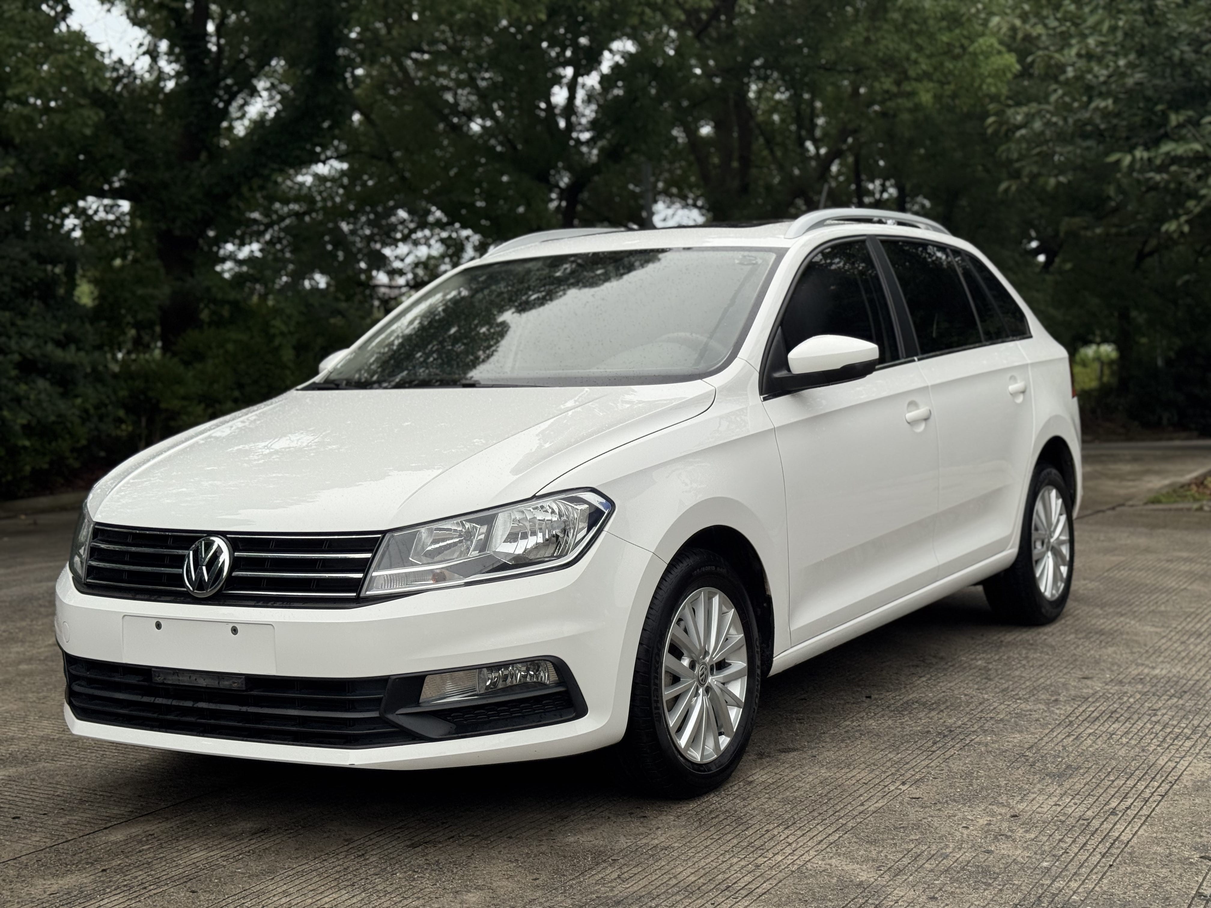 Volkswagen Santana 2019 car image 