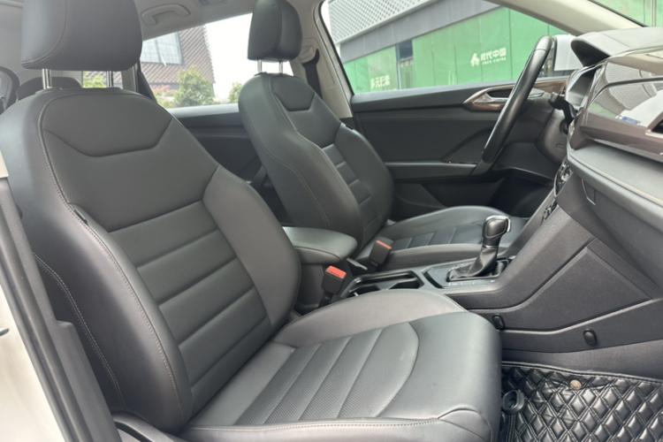 Volkswagen Tharu 2021 immagine di auto #27