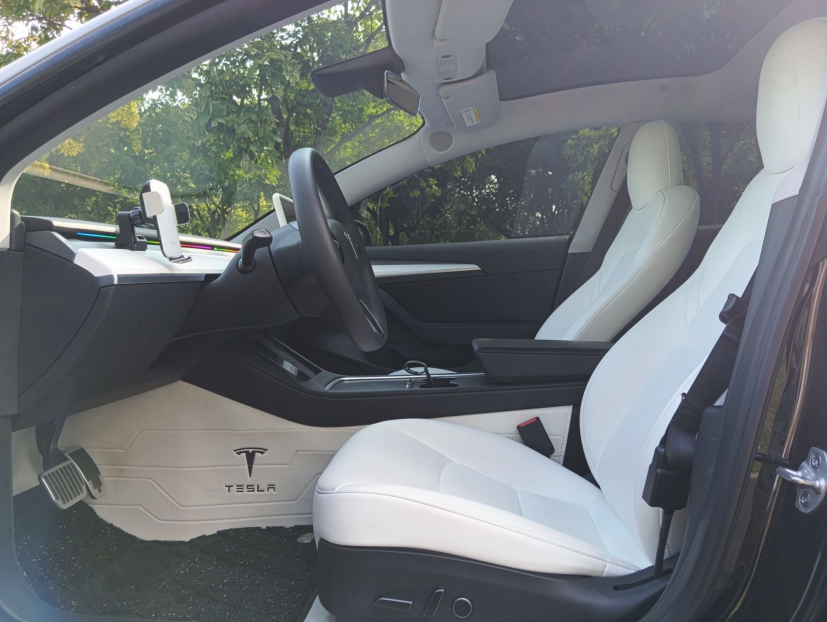 Tesla Model 3 2023 #4 Tesla Model 3 2023 car image #4