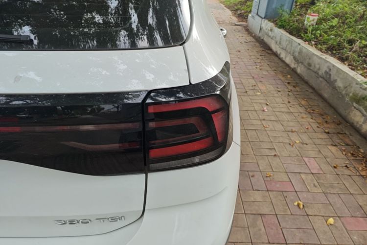 Volkswagen T-Cross 2023 car image #8