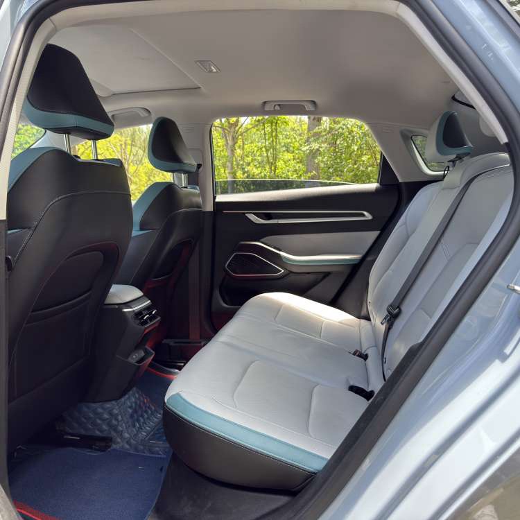 GEELY Emgrand 2023 car image #9