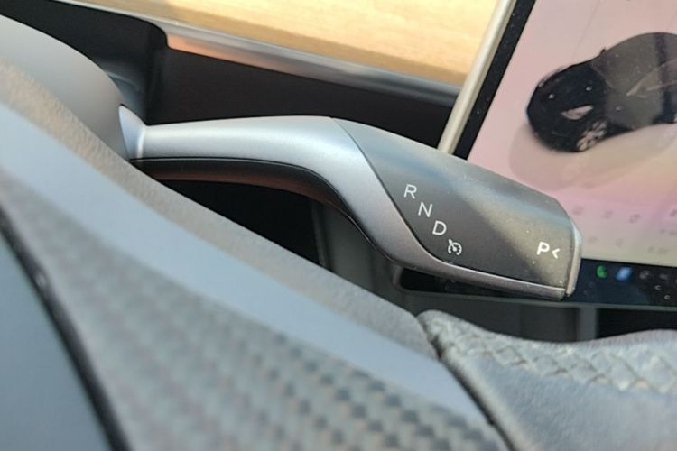 Tesla Model Y 2022 immagine di auto #18