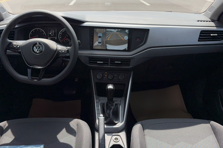 Volkswagen Polo 2021 car image #20