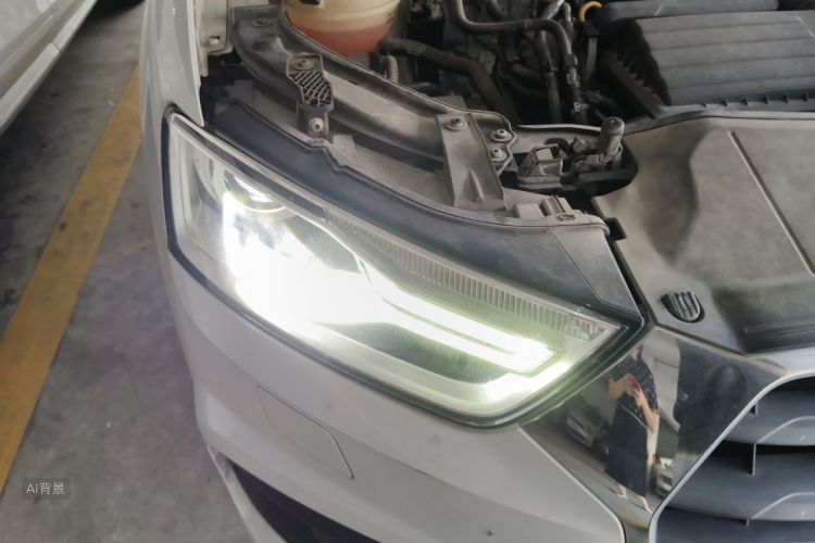 Audi Q3 2017 car image #8
