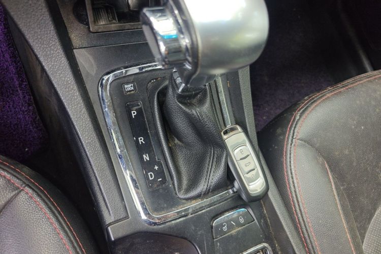 GEELY Emgrand 2015 #14 GEELY Emgrand 2015 car image #14