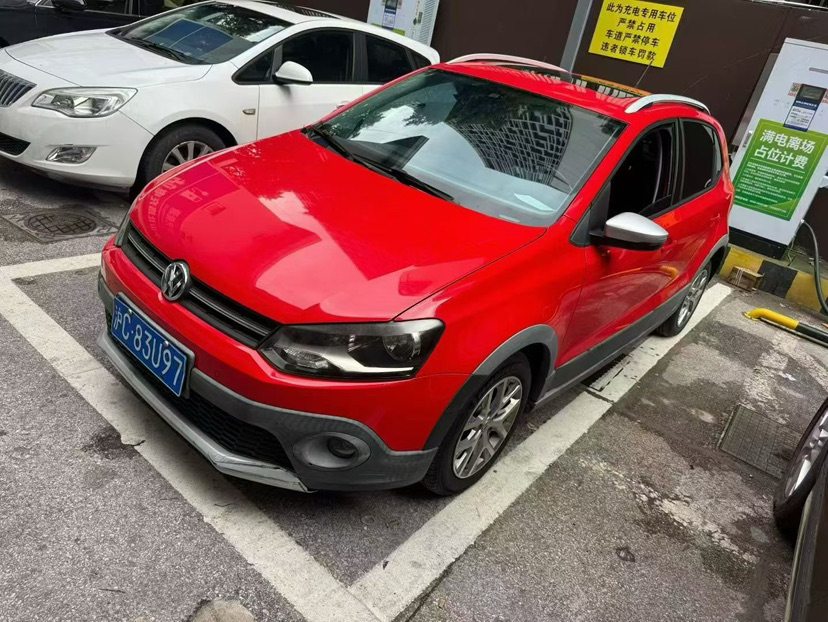 Volkswagen Polo 2014 Volkswagen Polo 2014 car image