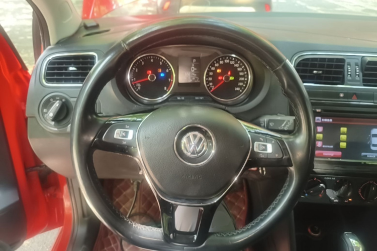 Volkswagen Polo 2016 #11 Volkswagen Polo 2016 car image #11