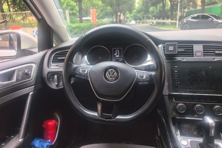 Volkswagen Golf 2020 #11 Volkswagen Golf 2020 car image #11