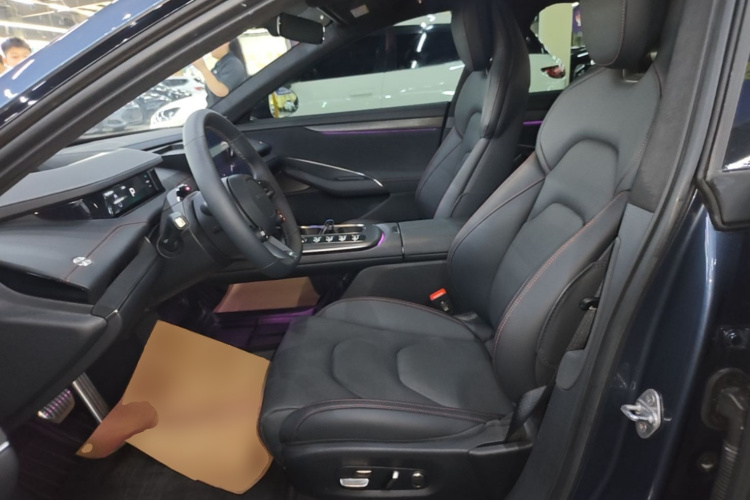 MI SU7 2025 immagine di auto #19