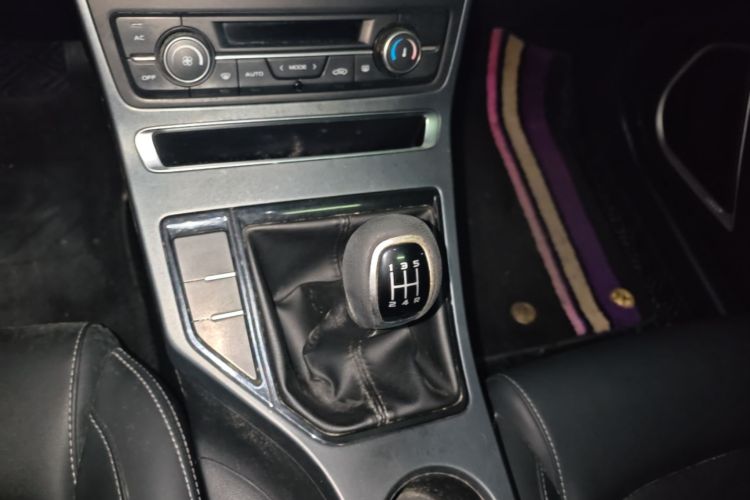 GEELY Emgrand 2021 #14 GEELY Emgrand 2021 car image #14
