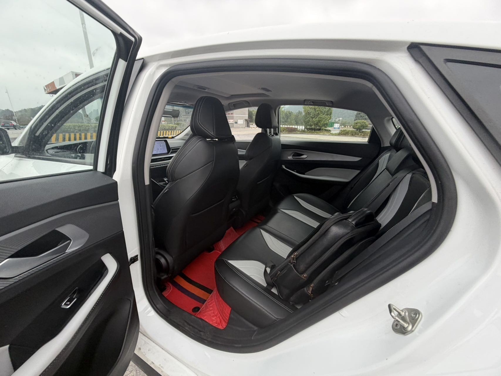 GEELY Binray 2024 #4 GEELY Binray 2024 car image #4