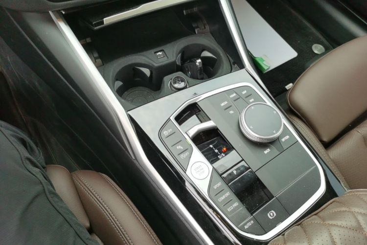 BMW 3 Series 2024 #14 BMW 3 Series 2024 car image #14
